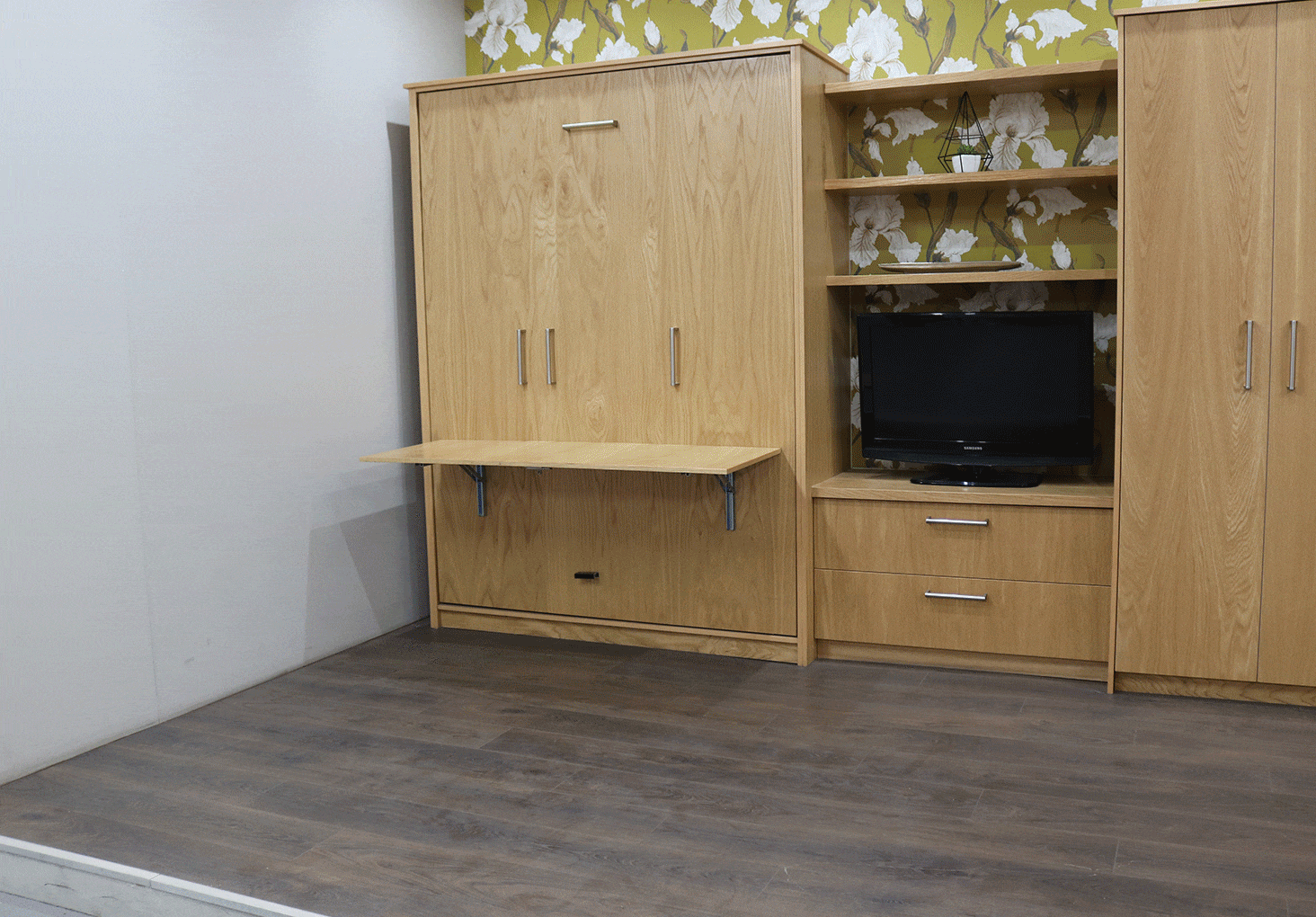 Vertical Wallbed GIF